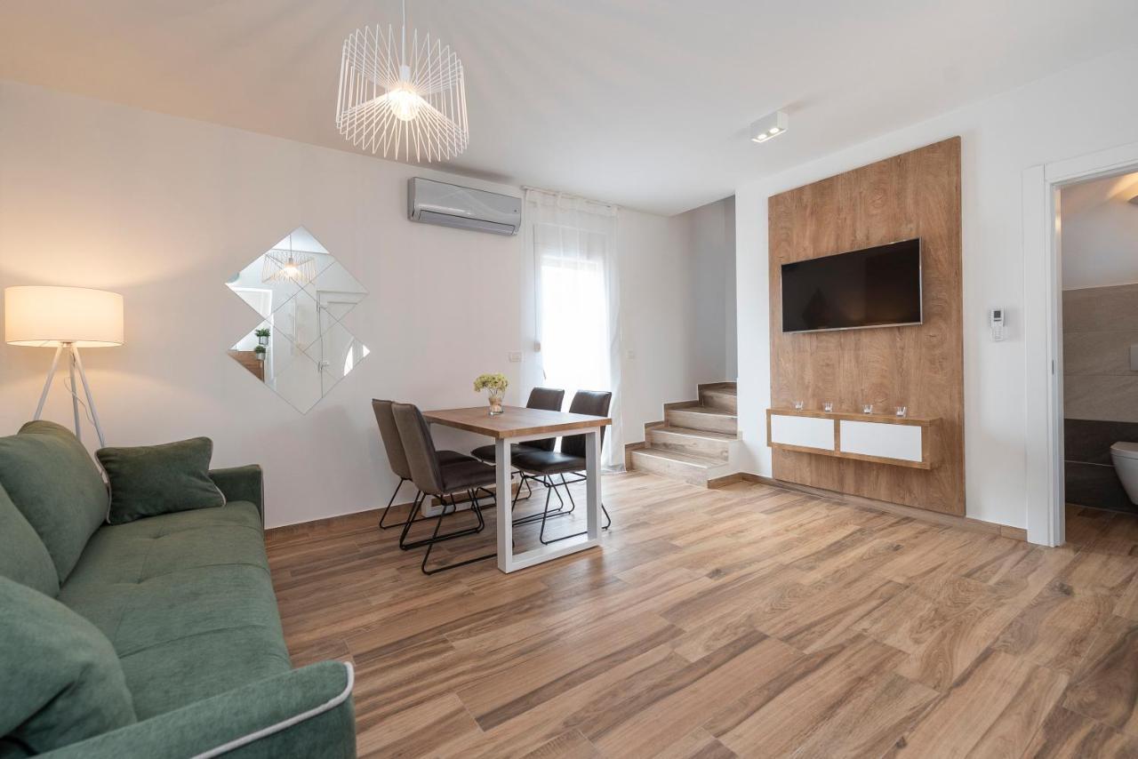 Luxury Apartments - La Vir 1 & 2 Exterior foto